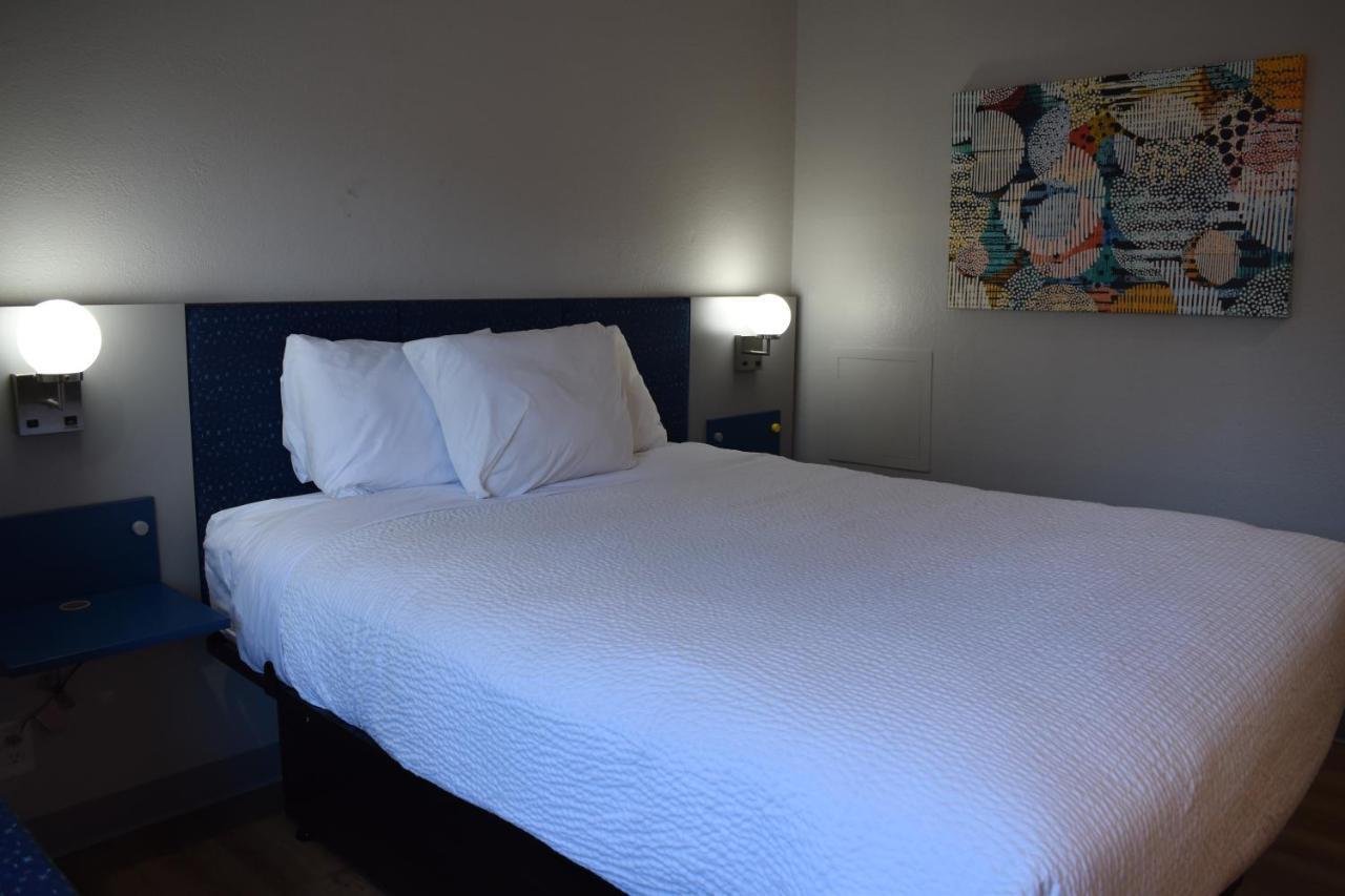 Microtel Inn & Suites By Wyndham Stockbridge/Atlanta I-75 Extérieur photo
