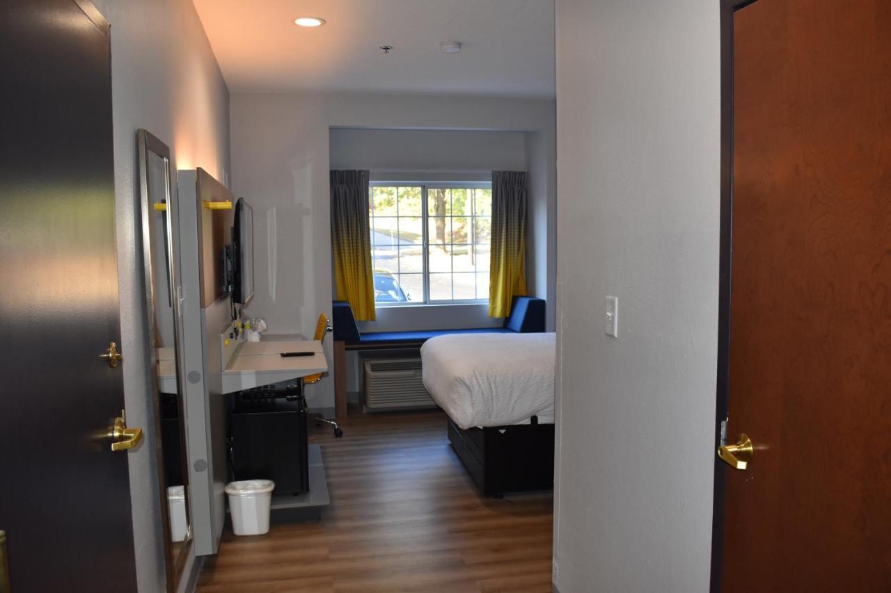 Microtel Inn & Suites By Wyndham Stockbridge/Atlanta I-75 Extérieur photo