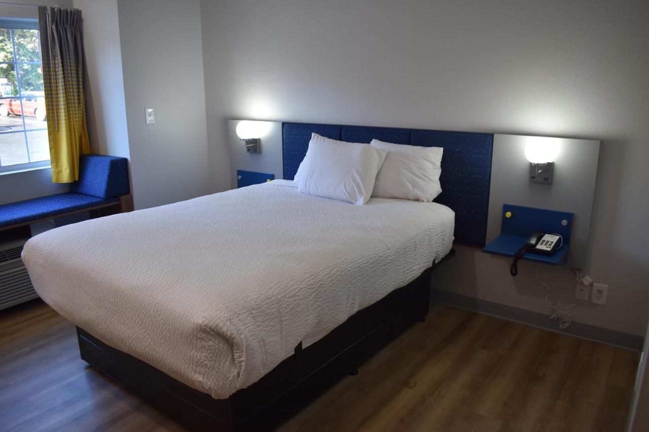 Microtel Inn & Suites By Wyndham Stockbridge/Atlanta I-75 Extérieur photo
